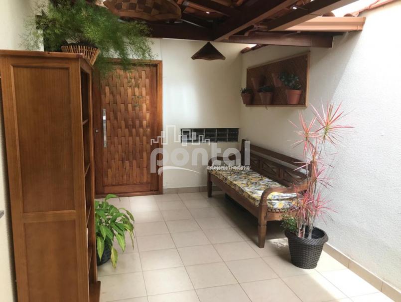 Apartamento com 02 quartos nas Braunes