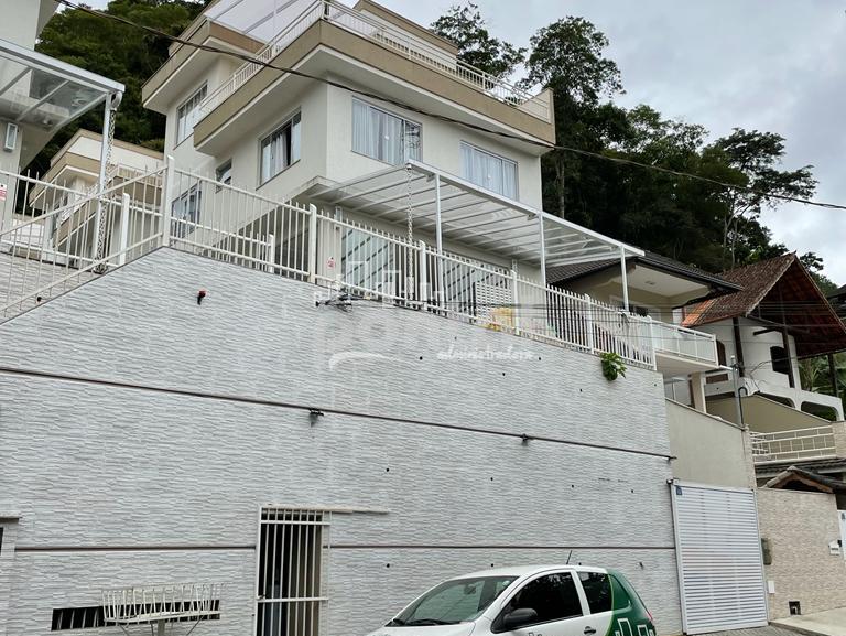 Casa Tríplex mobiliada  - Cônego