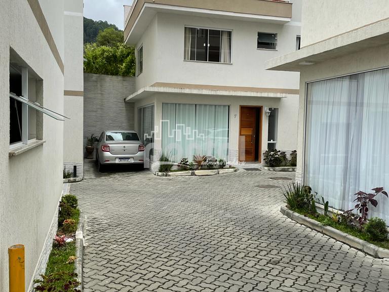 Casa Tríplex mobiliada  - Cônego