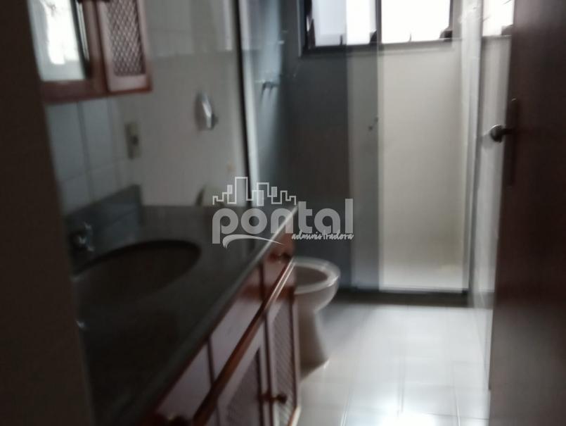 Apartamento com 02 quartos no Centro