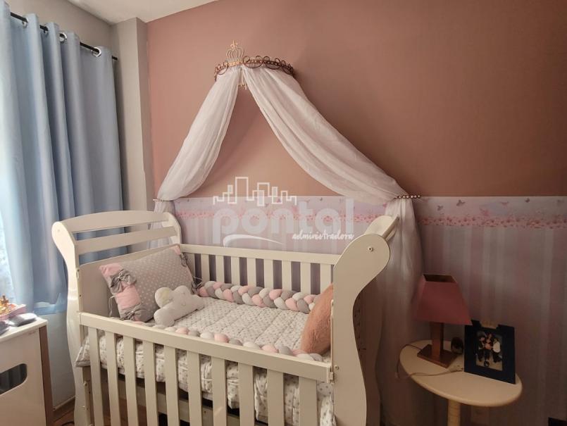 Apartamento com 02 quartos no Centro