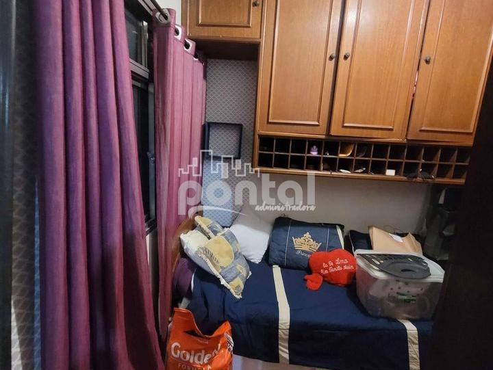 Apartamento com 02 quartos no Centro