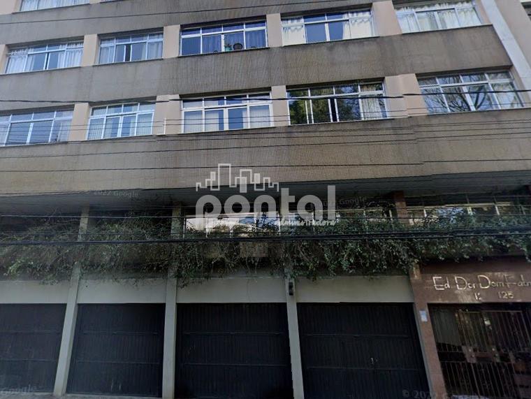 Apartamento com 02 quartos no Centro