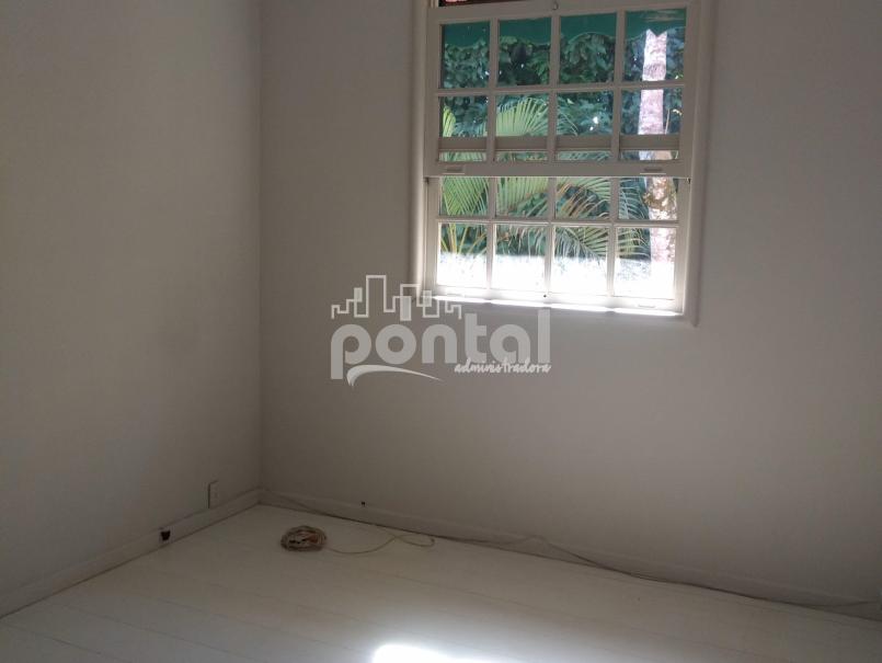 Apartamento com 02 quartos no Cond. Serraville