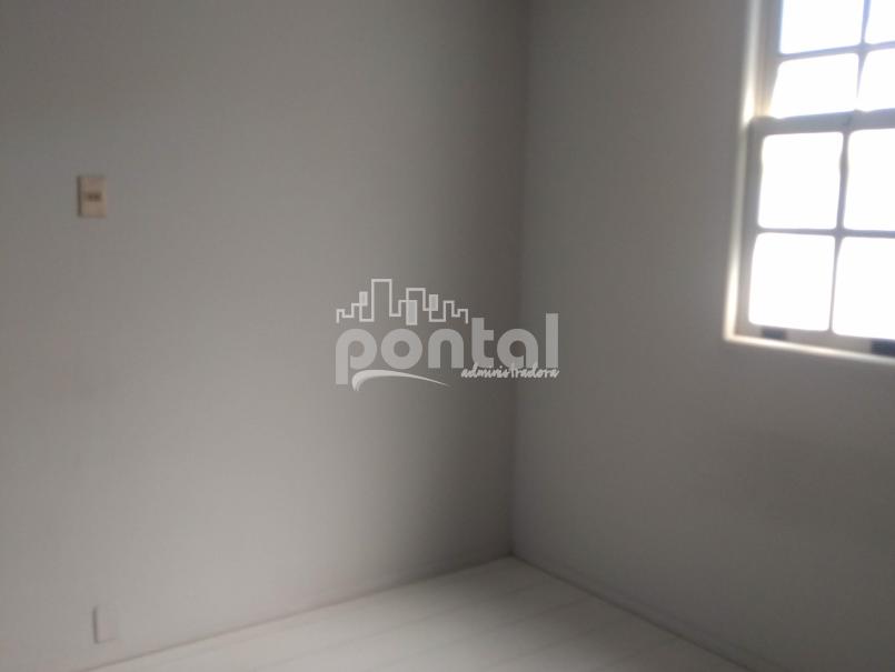 Apartamento com 02 quartos no Cond. Serraville