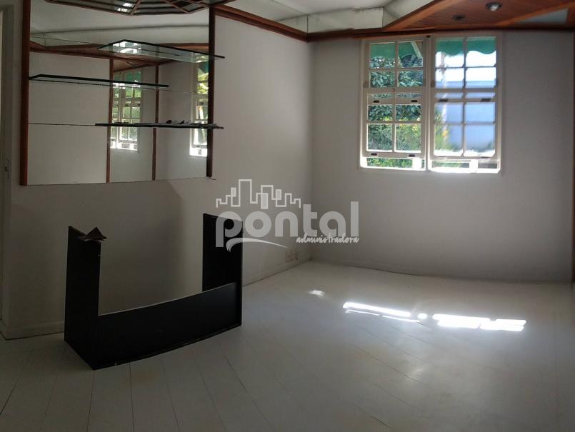 Apartamento com 02 quartos no Cond. Serraville