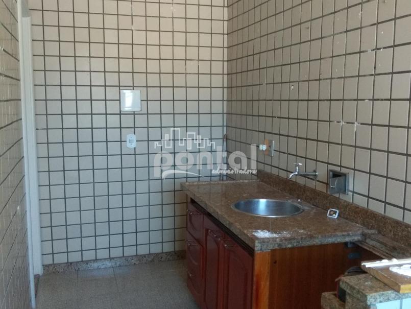 Apartamento com 02 quartos no Cond. Serraville