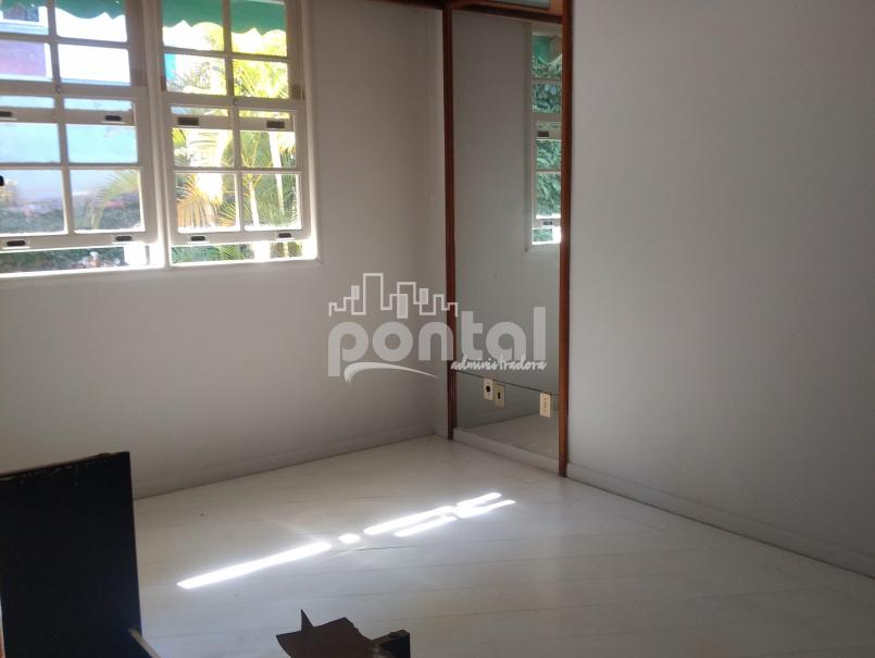 Apartamento com 02 quartos no Cond. Serraville