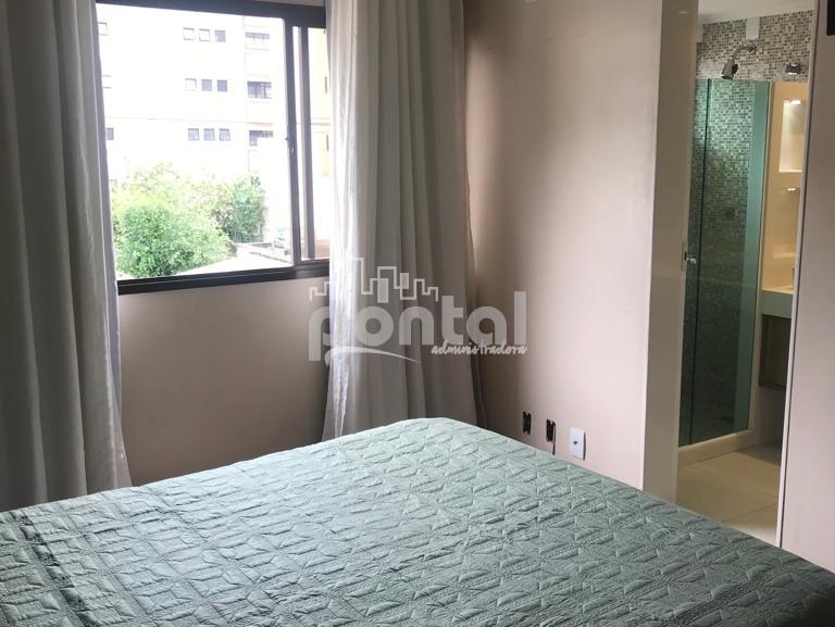 Apartamento composto por 03 quartos no Centro