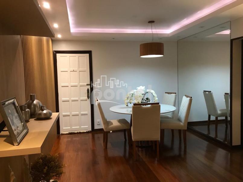 Apartamento composto por 03 quartos no Centro