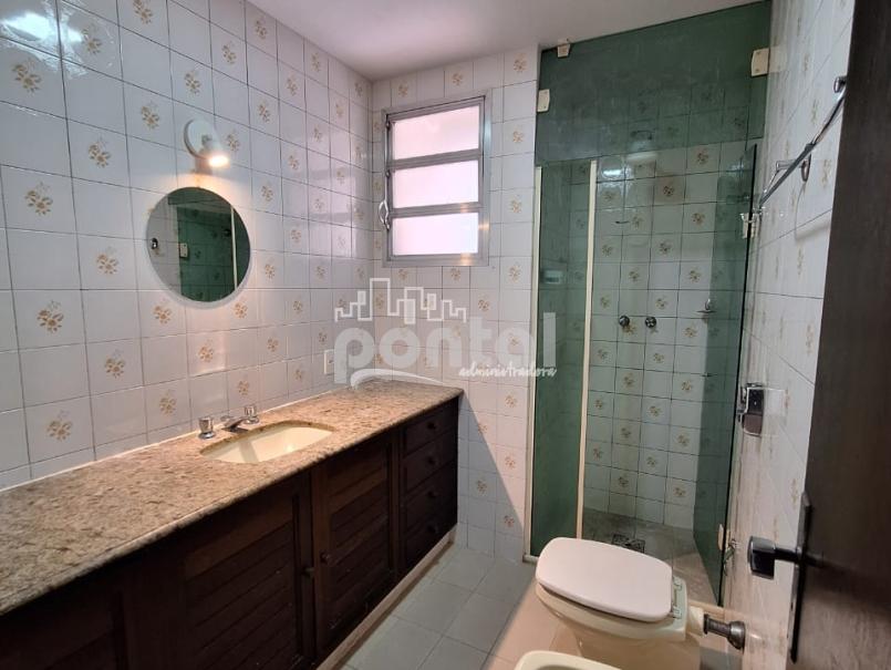 Apartamento com 02 quartos no Centro
