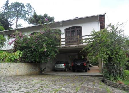 Casa com 04 quartos no Parque São Clemente