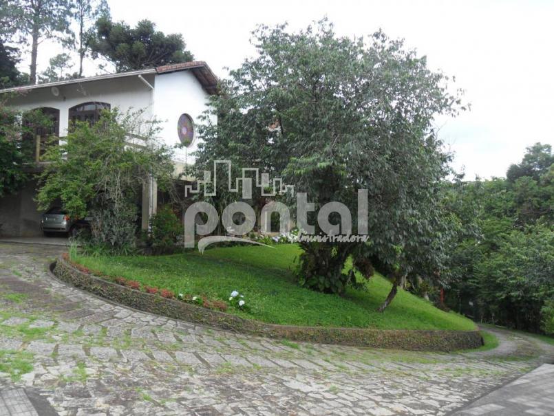 Casa com 04 quartos no Parque São Clemente