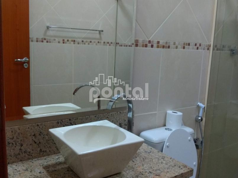 EXCELENTE CASA EM CONDOMÍNIO FECHADO NO CÔNEGO