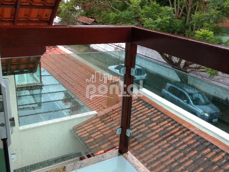 EXCELENTE CASA EM CONDOMÍNIO FECHADO NO CÔNEGO
