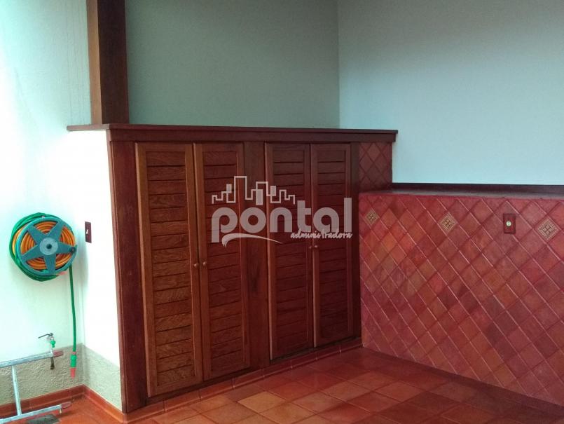 EXCELENTE CASA EM CONDOMÍNIO FECHADO NO CÔNEGO